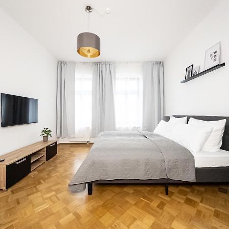 Moderne 3Zimmer Wohnung Mit Netflix Und Balkon Leipzig Luaran gambar