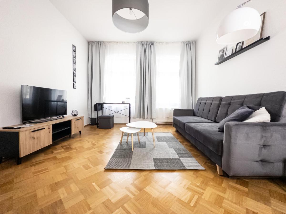 Moderne 3Zimmer Wohnung Mit Netflix Und Balkon Leipzig Luaran gambar